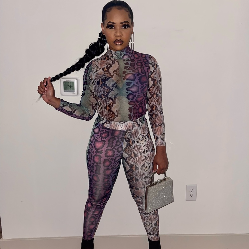 Snakeskin 2 piece legging set